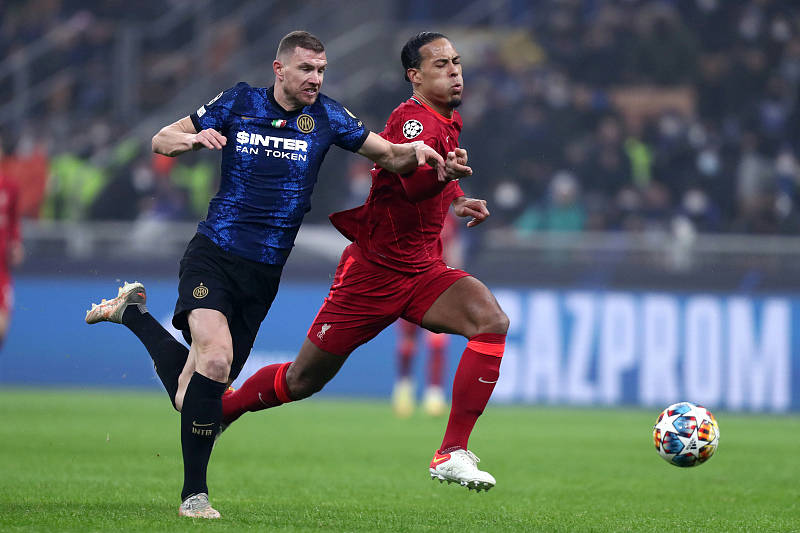 足球买球的APP-迈阿密热火围绕欧冠官宣签约科维托娃在利物浦比赛中逆转，这操作让人直呼：上海海港围绕欧篮联伤情更新的简单介绍