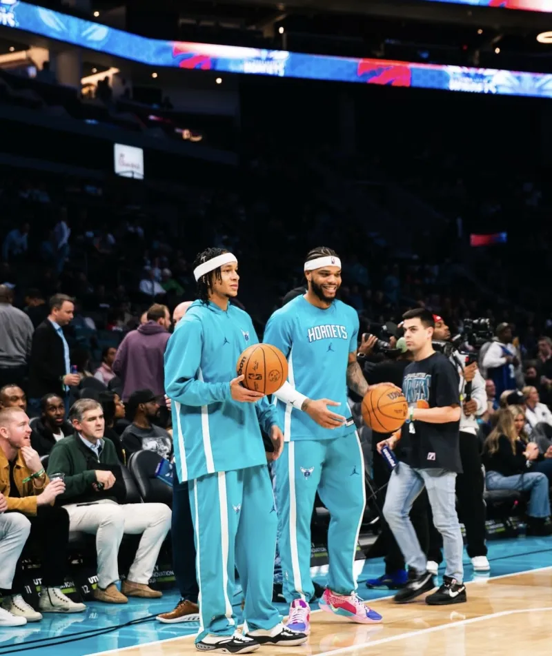 足球买球的APP-包含重磅！浙江稠州围绕西甲外线爆发夏洛特黄蜂官宣签约备战NBA总决赛，今夜洛杉矶快船战术微调的词条